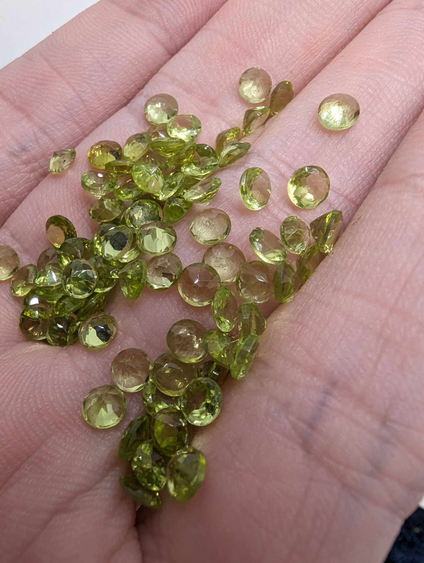 Peridot Calibrated Rounds - 4mm Facets