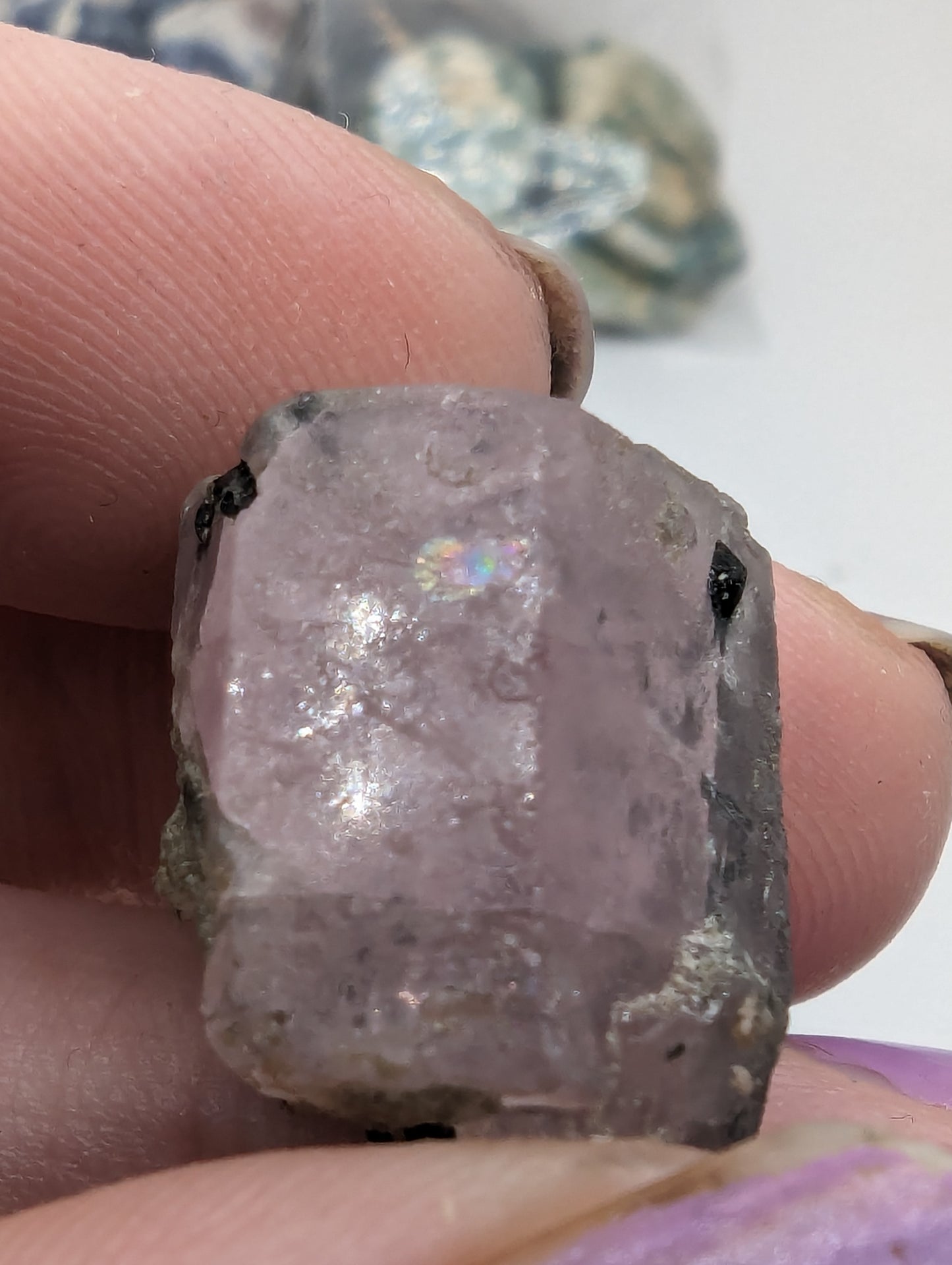 Pink Apatite w/ Schorl(Black Tourmaline) - Thumbnail Specimen - 38.20cts(7.64g)