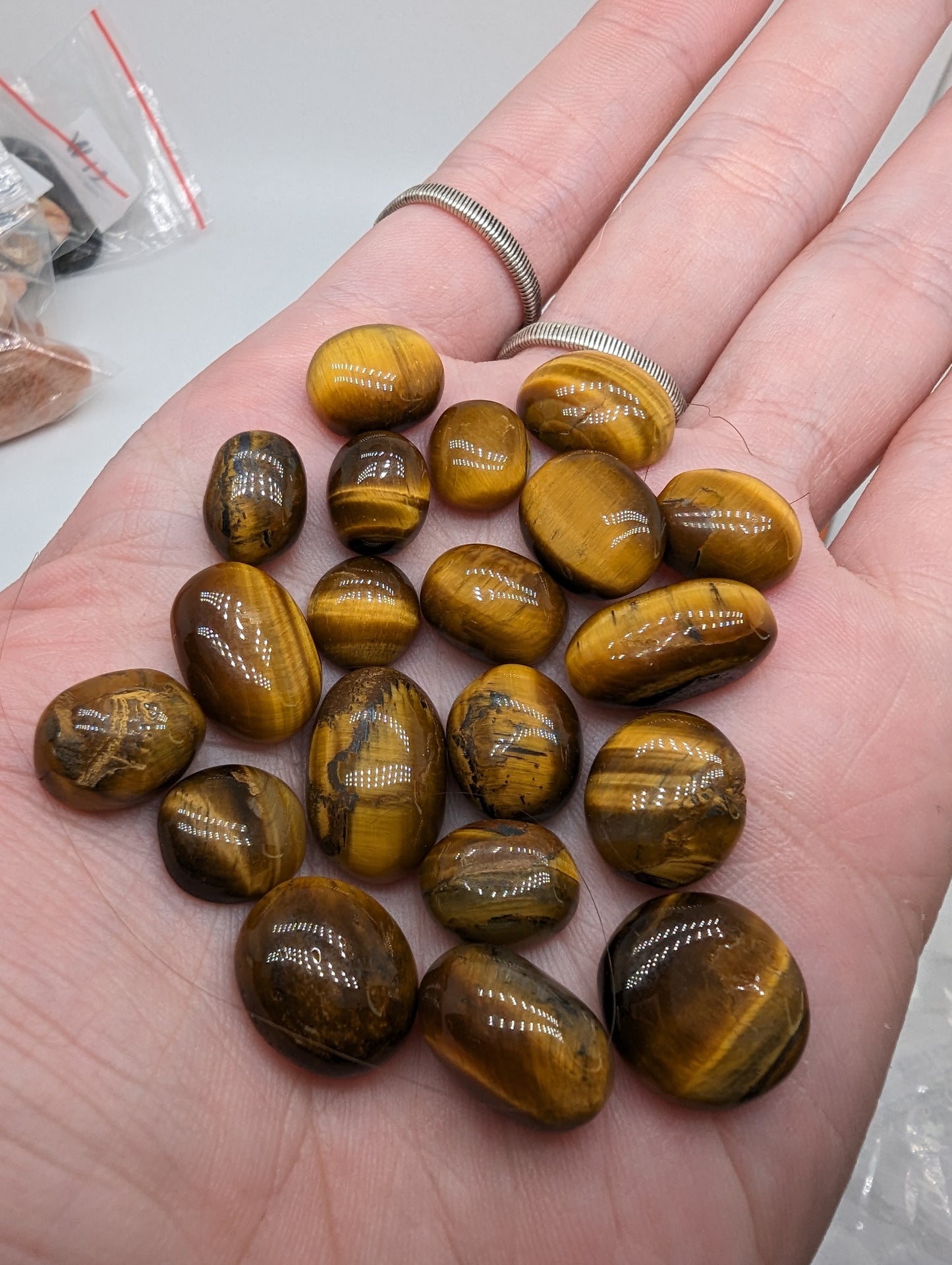 Tigers Eye - 20pcs - 137.30cts(27.46g