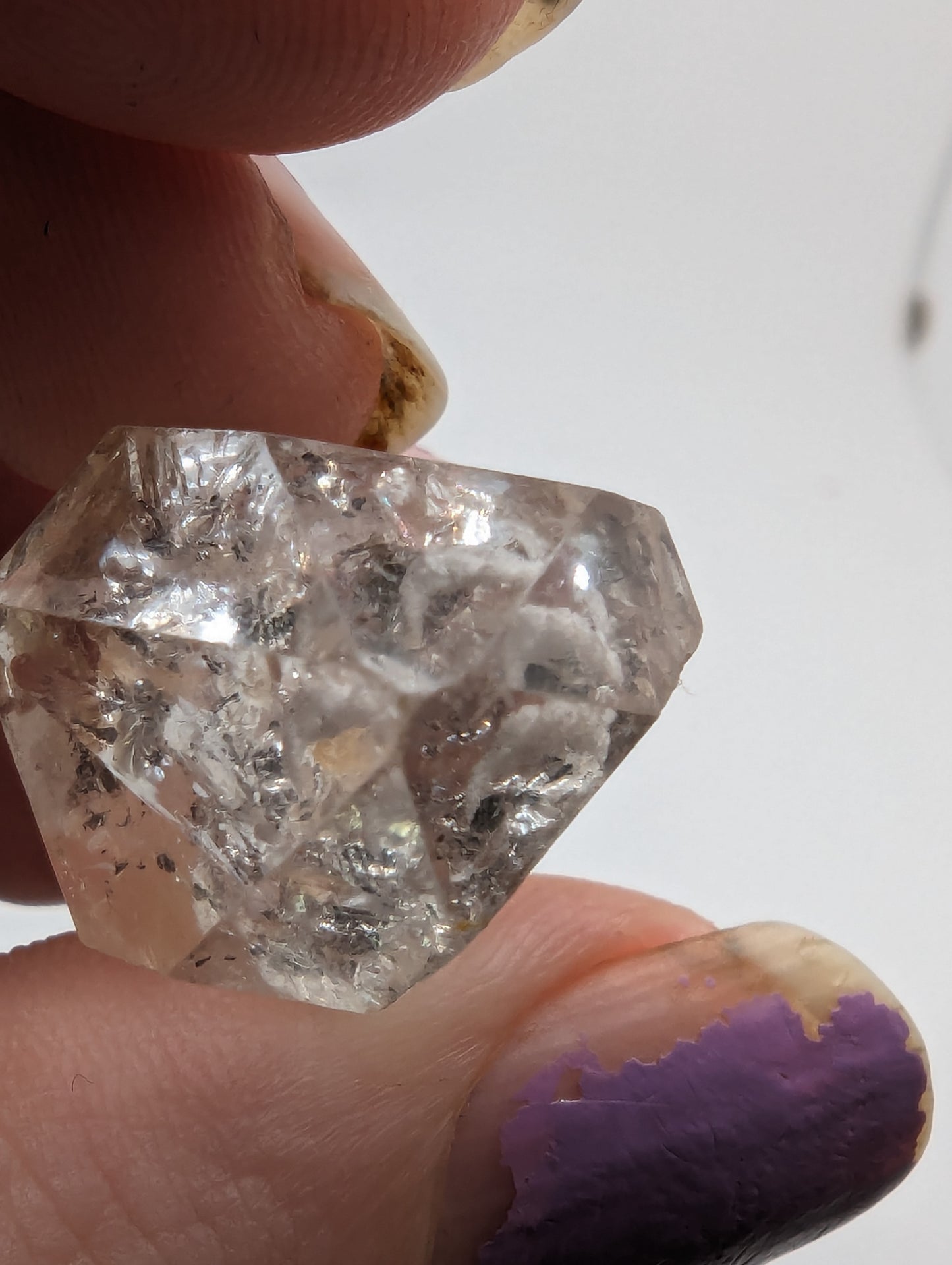 Herkimer Diamond - 59.40cts(11.88g) - 
36mm