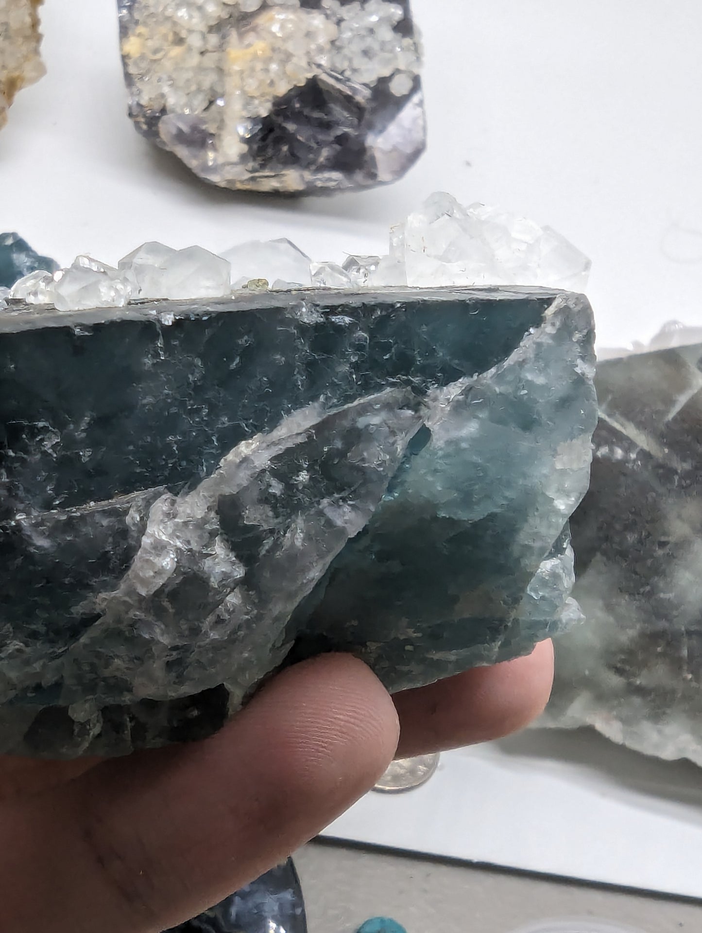 Flourite w/ diamond quartz - 575g