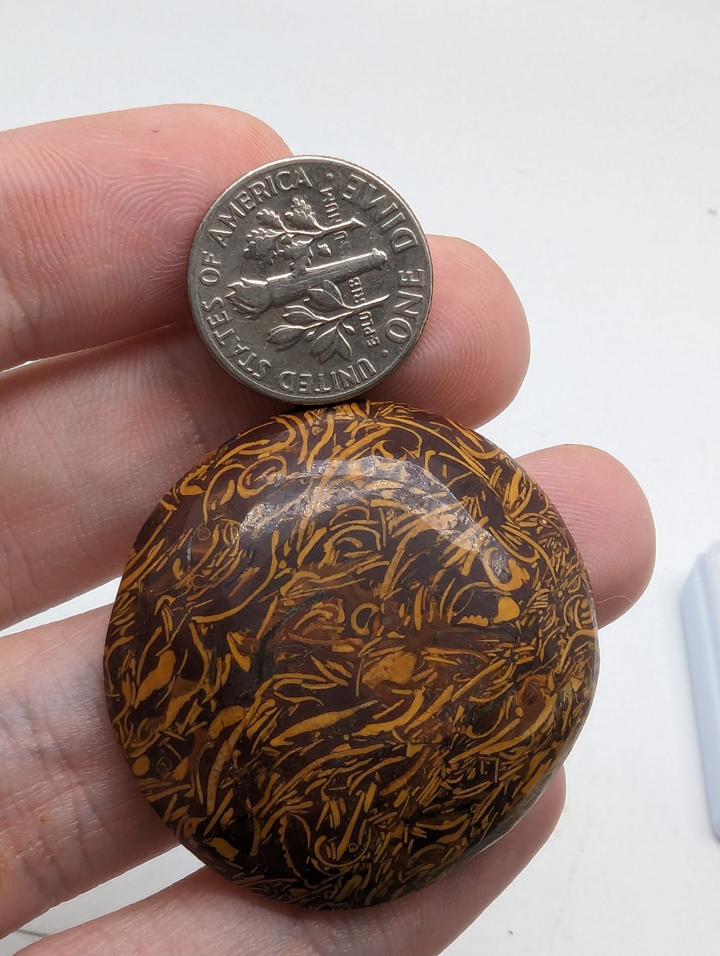 Calligraphy Jasper - 
71.80cts(14.37g) - 36mm