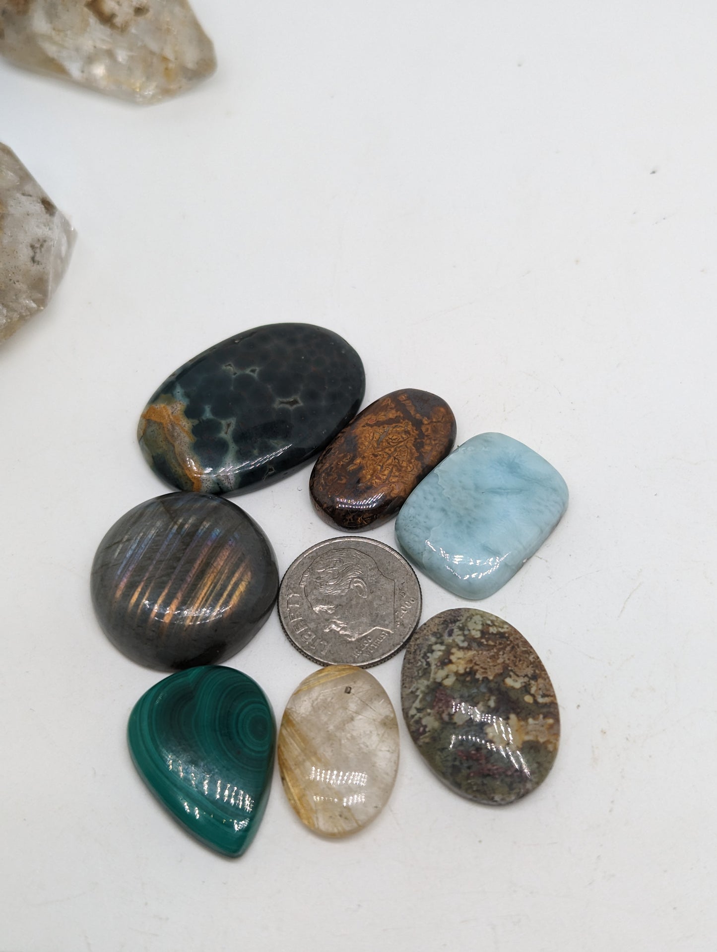 High Quality Mixed Cabochons Lot
8pcs - 192.75(38.55g)