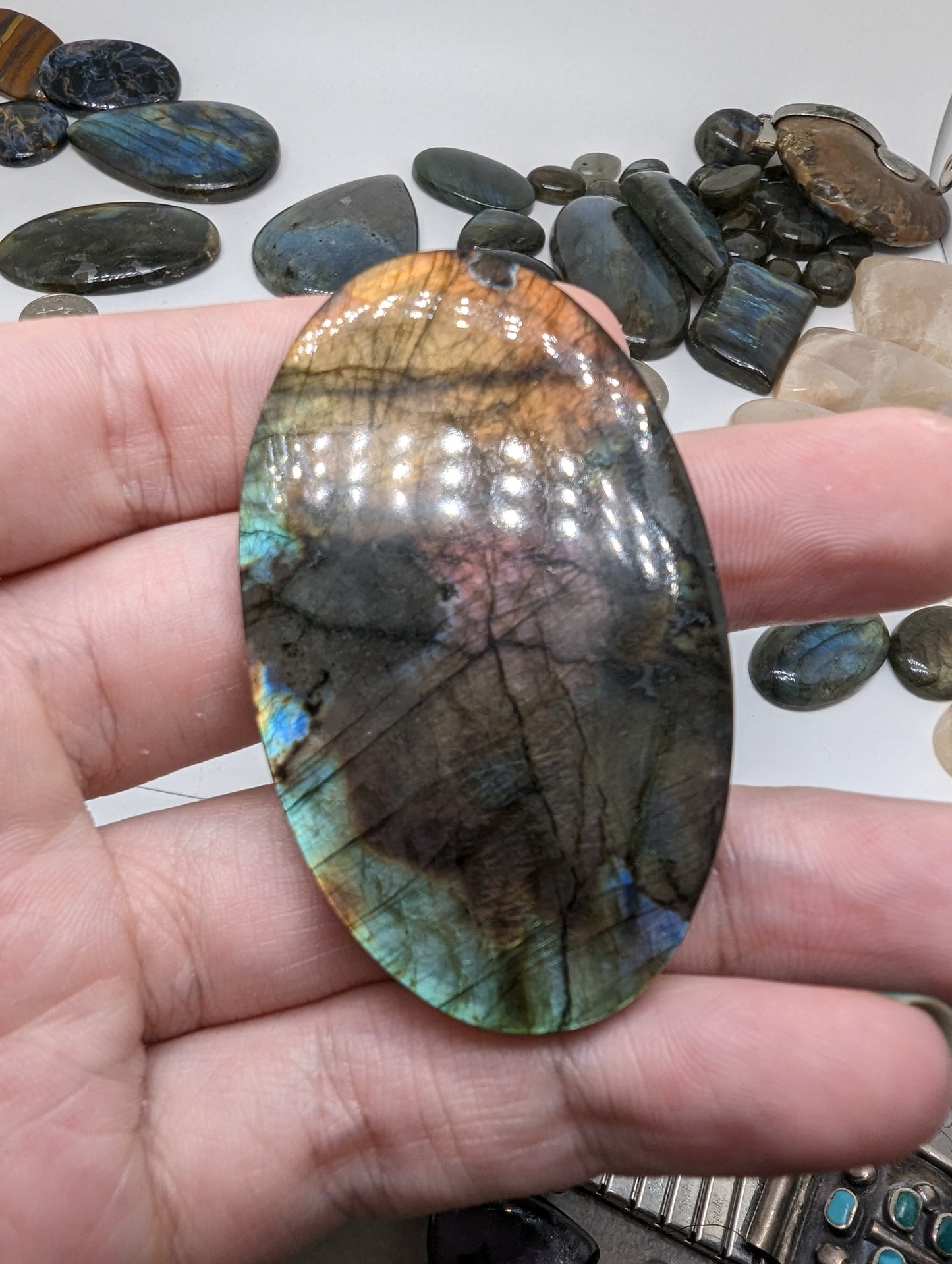 Sunset Flash Labradorite(Madagascar Spectralite) - 143.10cts(28.64g) - 
62mm