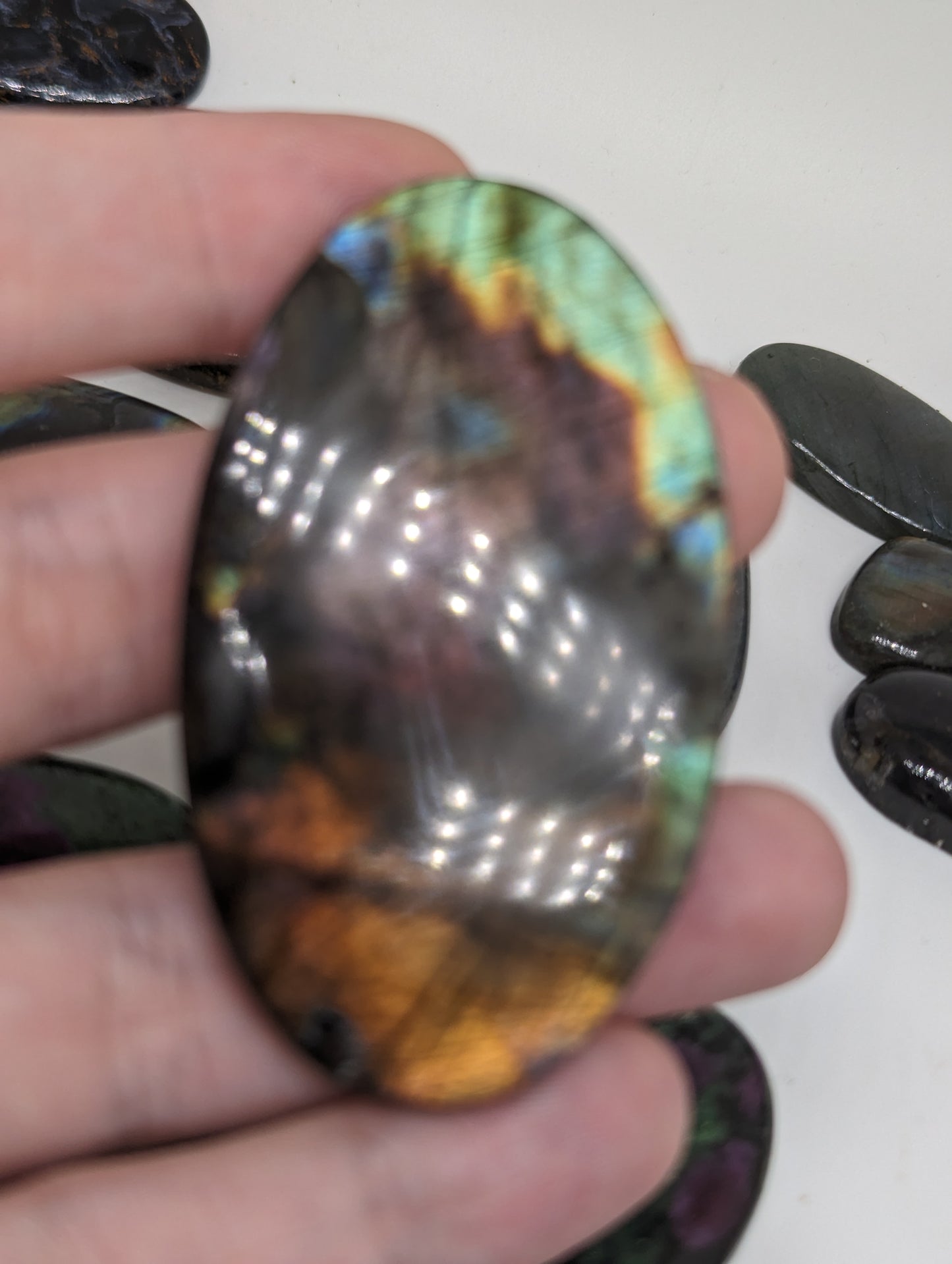 Sunset Flash Labradorite(Madagascar Spectralite) - 143.10cts(28.64g) - 
62mm