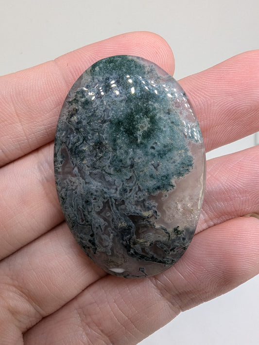 Moss Agate Oval - Large - 63.20cts(12.64g) - 46*31*6mm - V51