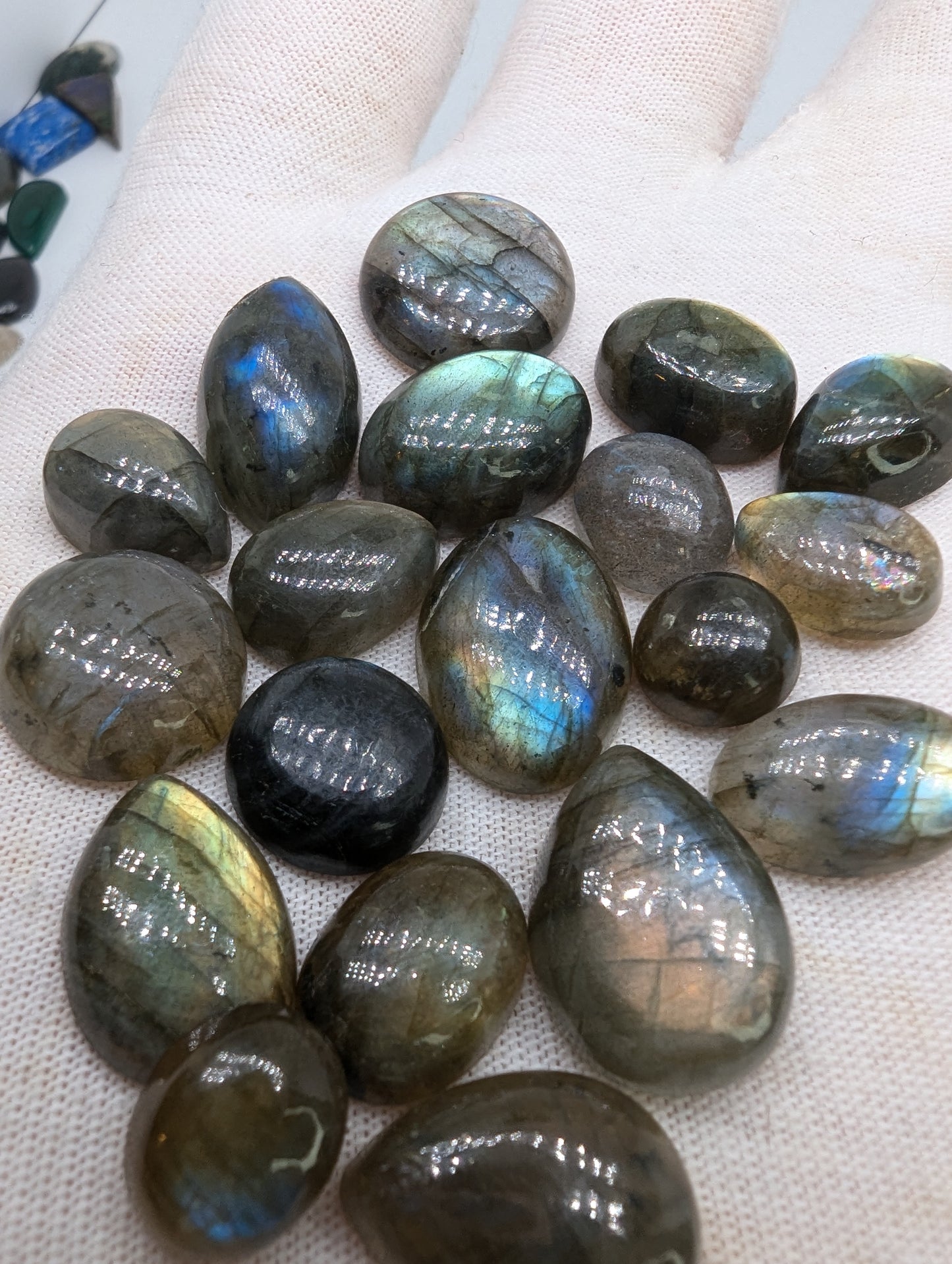 Labradorite Cabochon Lot -  20pcs - 131.7cts(26.34g) - Jewelry Sized - Rainbow Flash - V54