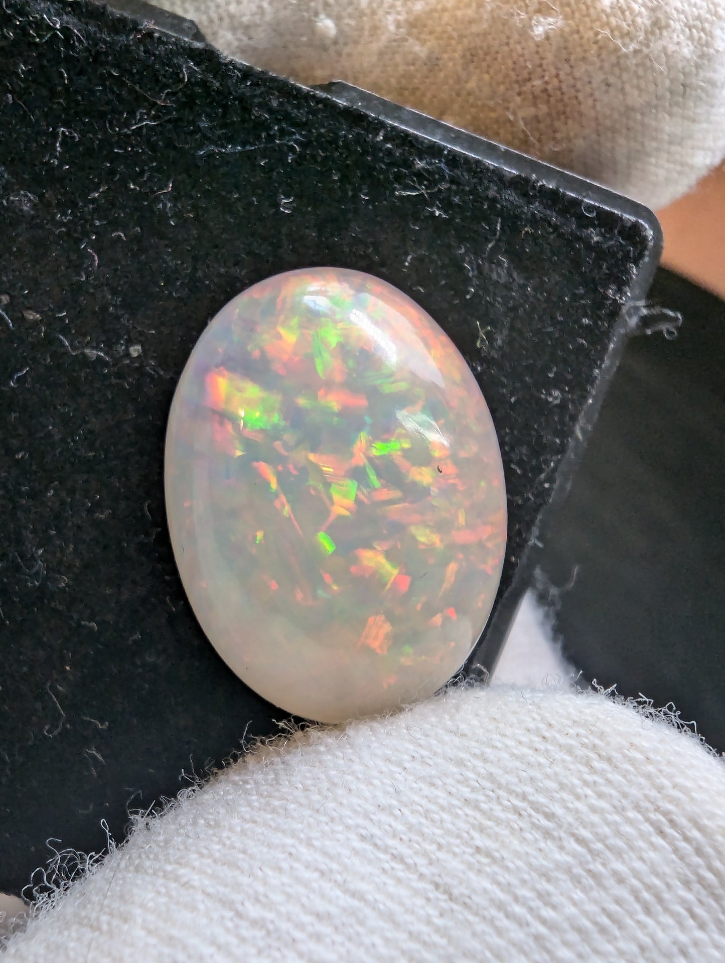 Ethiopian Welo Opal Cab - Oval  -  21*15mm - 17cts - OPP8