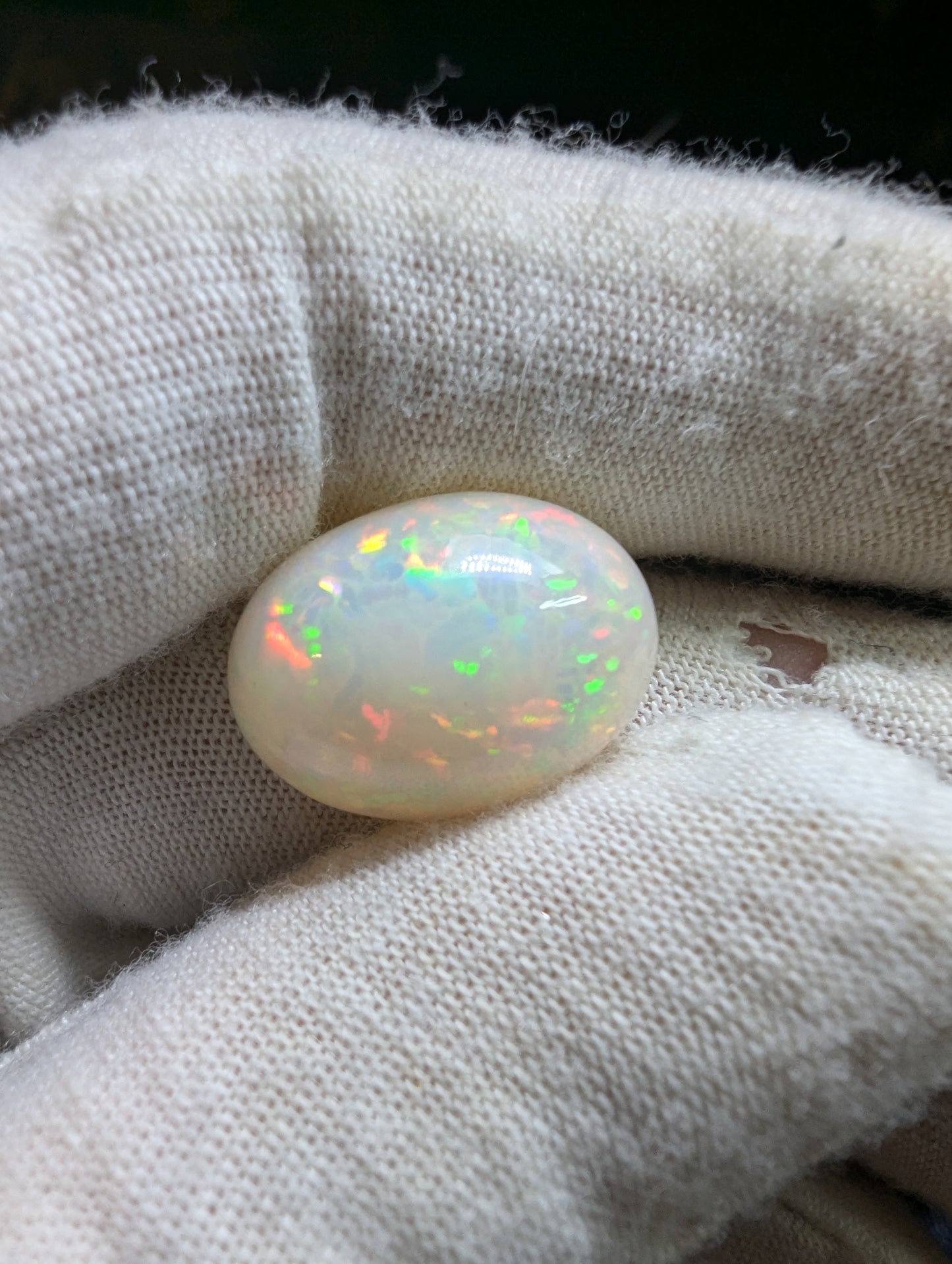 Ethiopian Welo Opal Cab - Oval  -  19*14mm - 11.5cts - OPP10