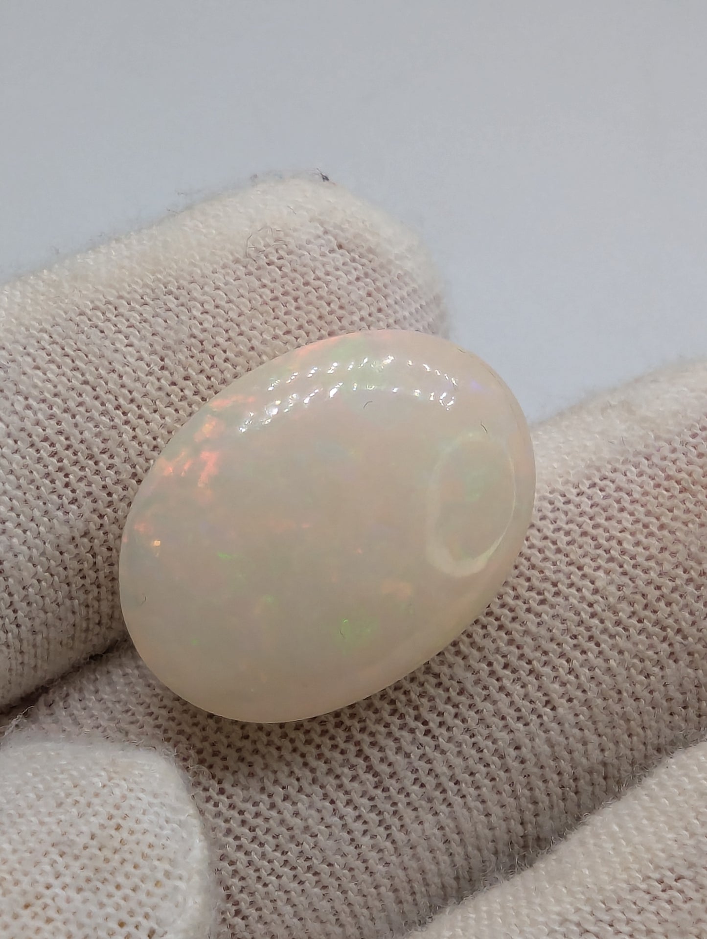 Ethiopian Welo Opal Cab - Oval  -  19*14mm - 11.5cts - OPP10