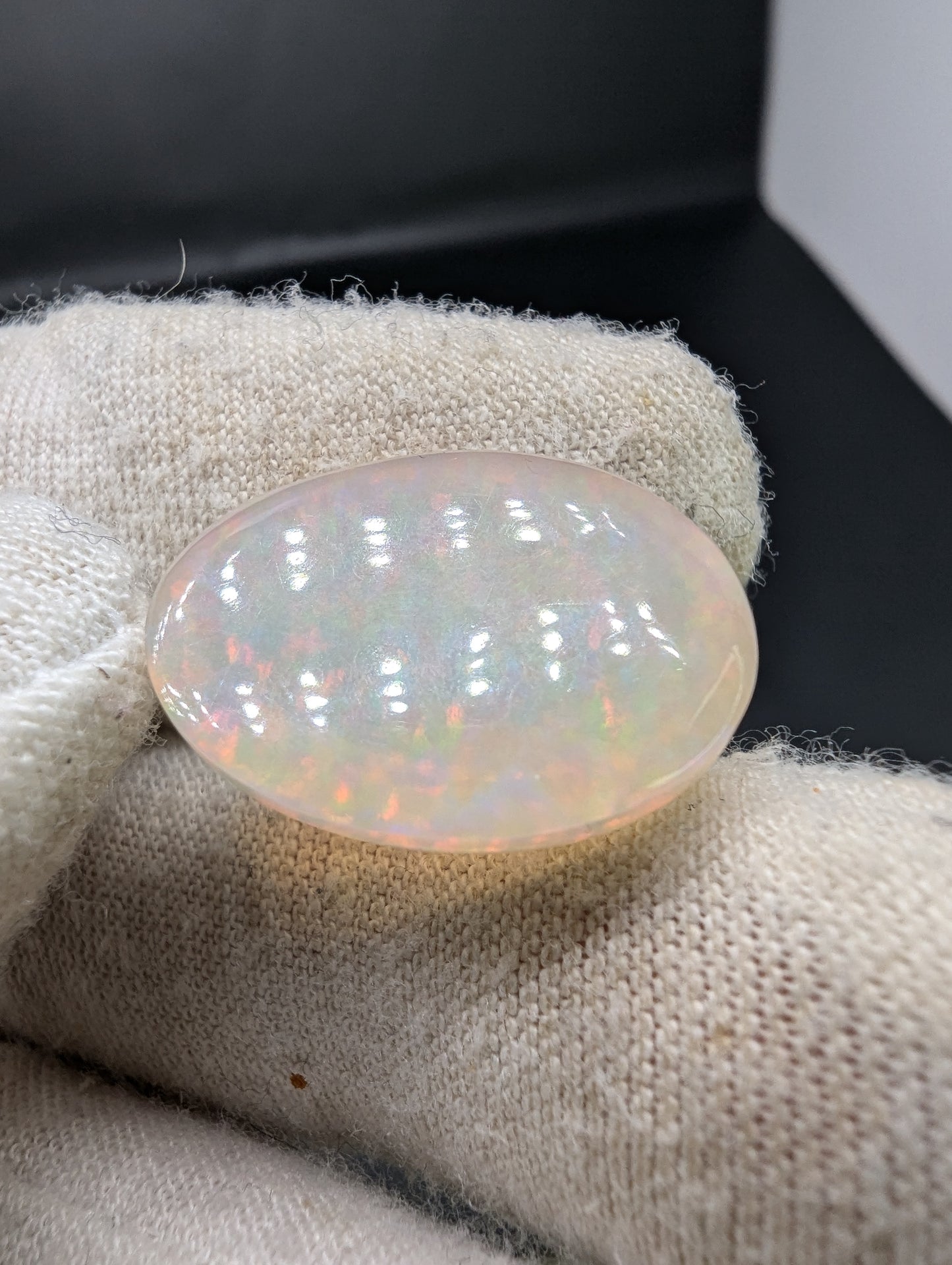 Ethiopian Welo Opal Cab - Oval -  20*15mm - 13cts - OPP12