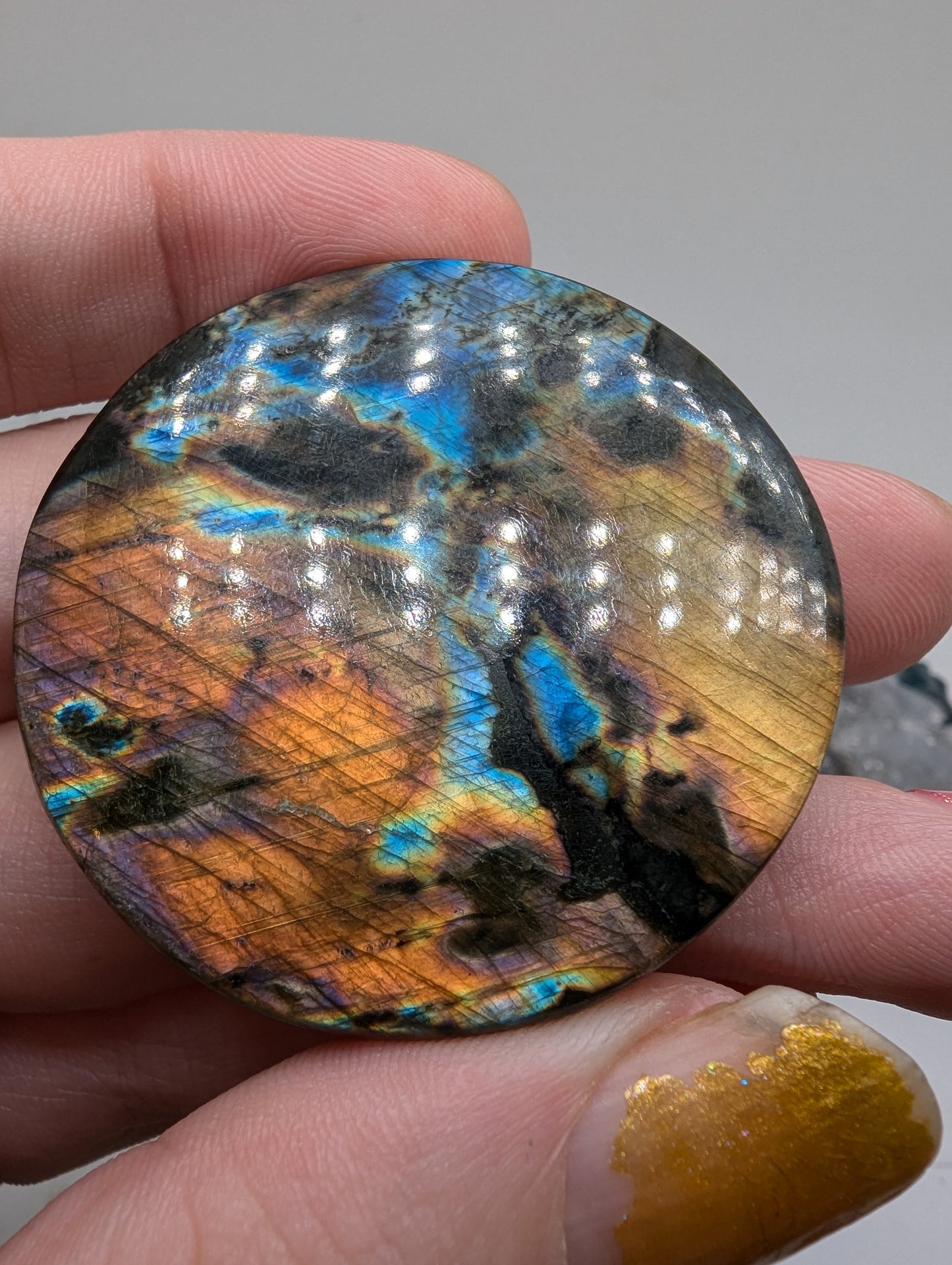 Labradorite Cabochon - Sunset Flash - 161.40cts(32.28g) - 45mm round - v62