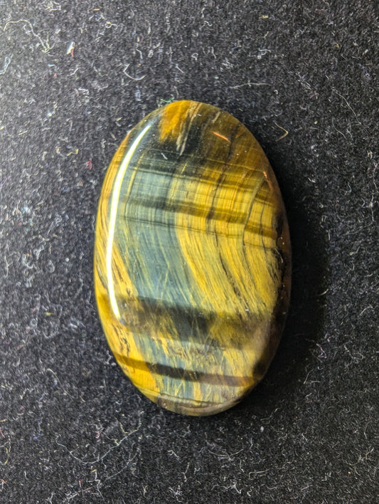 Blue Tigers Eye - Oval - 23.95cts(4.8g) - 34*22*3.5mm - U68