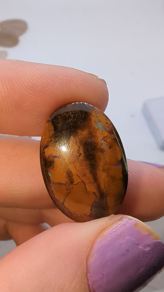 Koroit Boulder Opal - 13.60cts(2.70g) - 
23mm