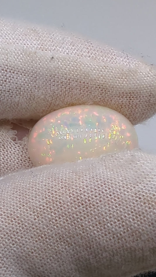 Ethiopian Welo Opal Cab - Oval  -  19*14mm - 11.5cts - OPP10