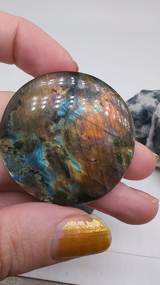 Labradorite Cabochon - Sunset Flash - 161.40cts(32.28g) - 45mm round - v62