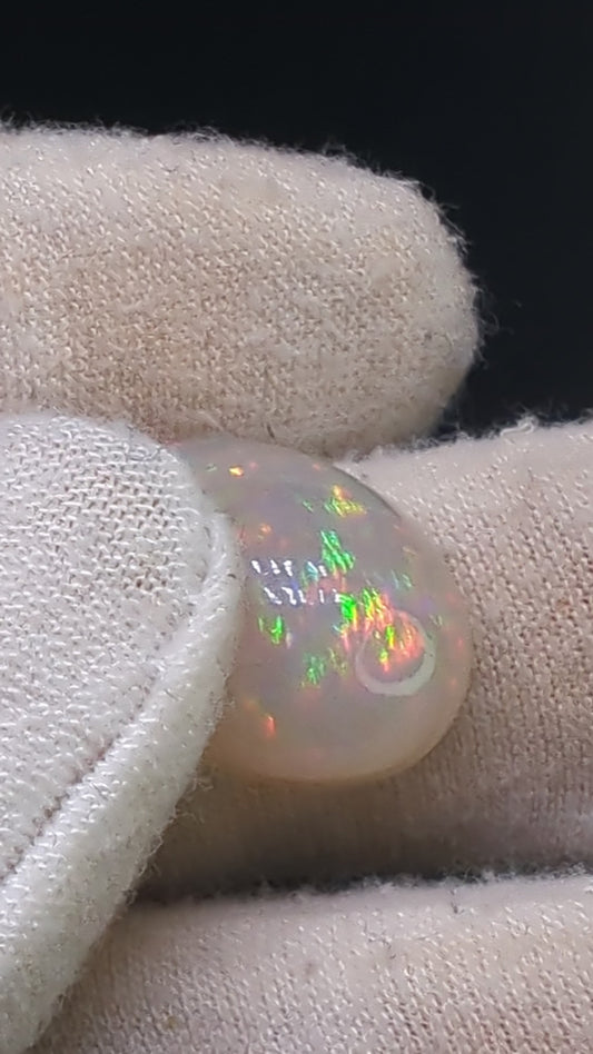 Ethiopian Welo Opal Cab - Oval -  20*15mm - 13cts - OPP12