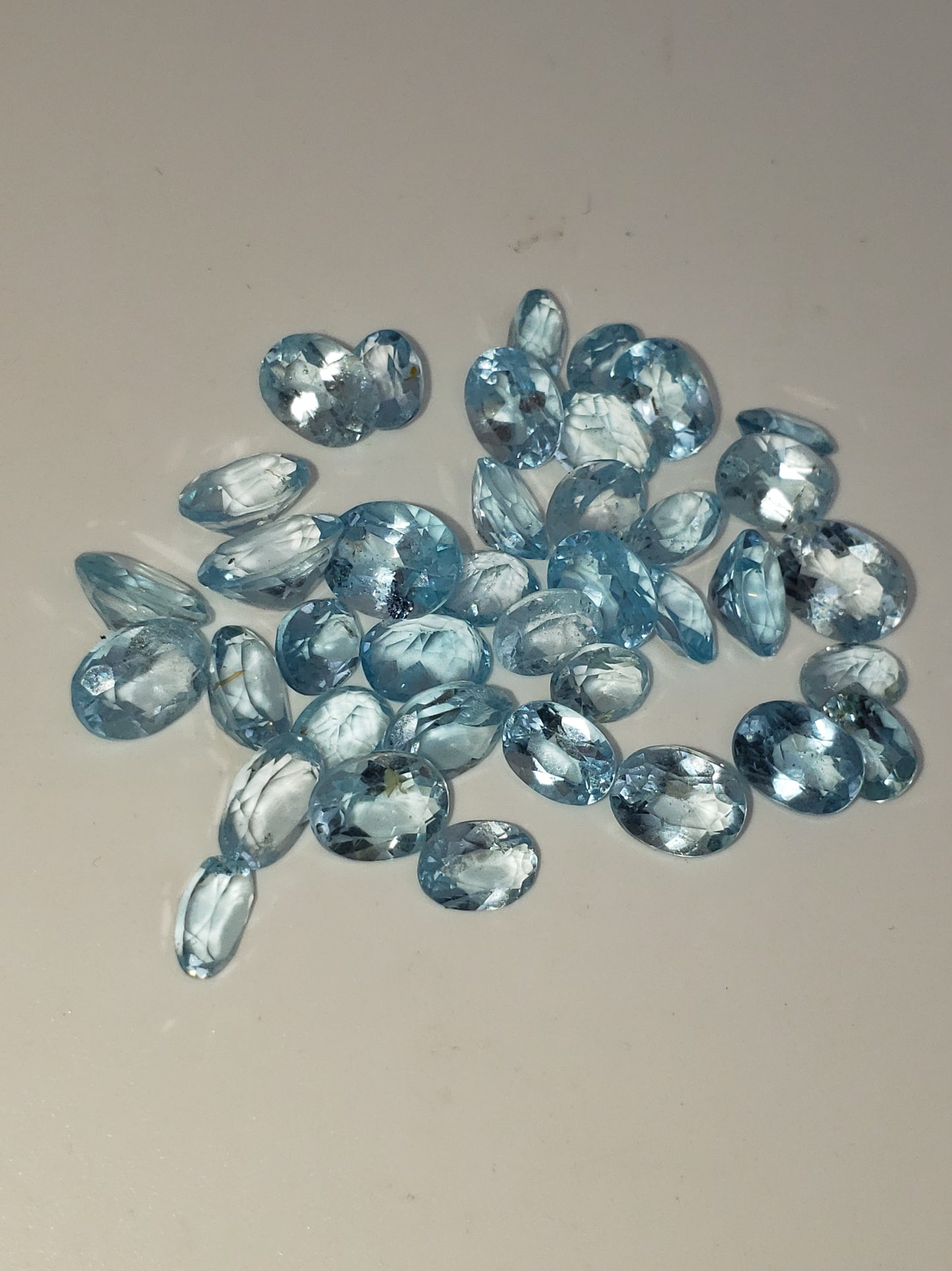 Swiss Blue Topaz Facets - Ovals - Brilliant Blue - 1-2.5 carats per piece