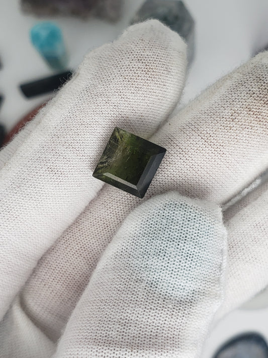 Tourmaline Facet - Square cut - Dark Green to Black - Bi-color Gradient - 5.55 carats