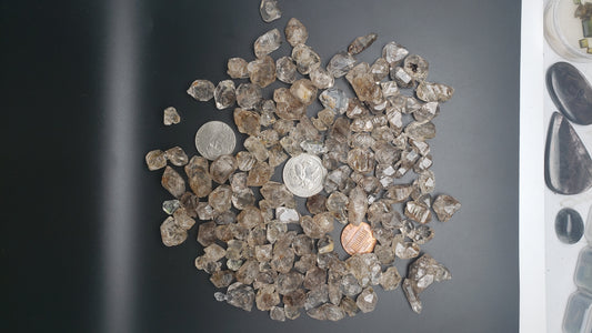 Petroleum Quartz Diamonds - Large Size - UV Reactive Crystals - Perfect for Jewelry or Collecting