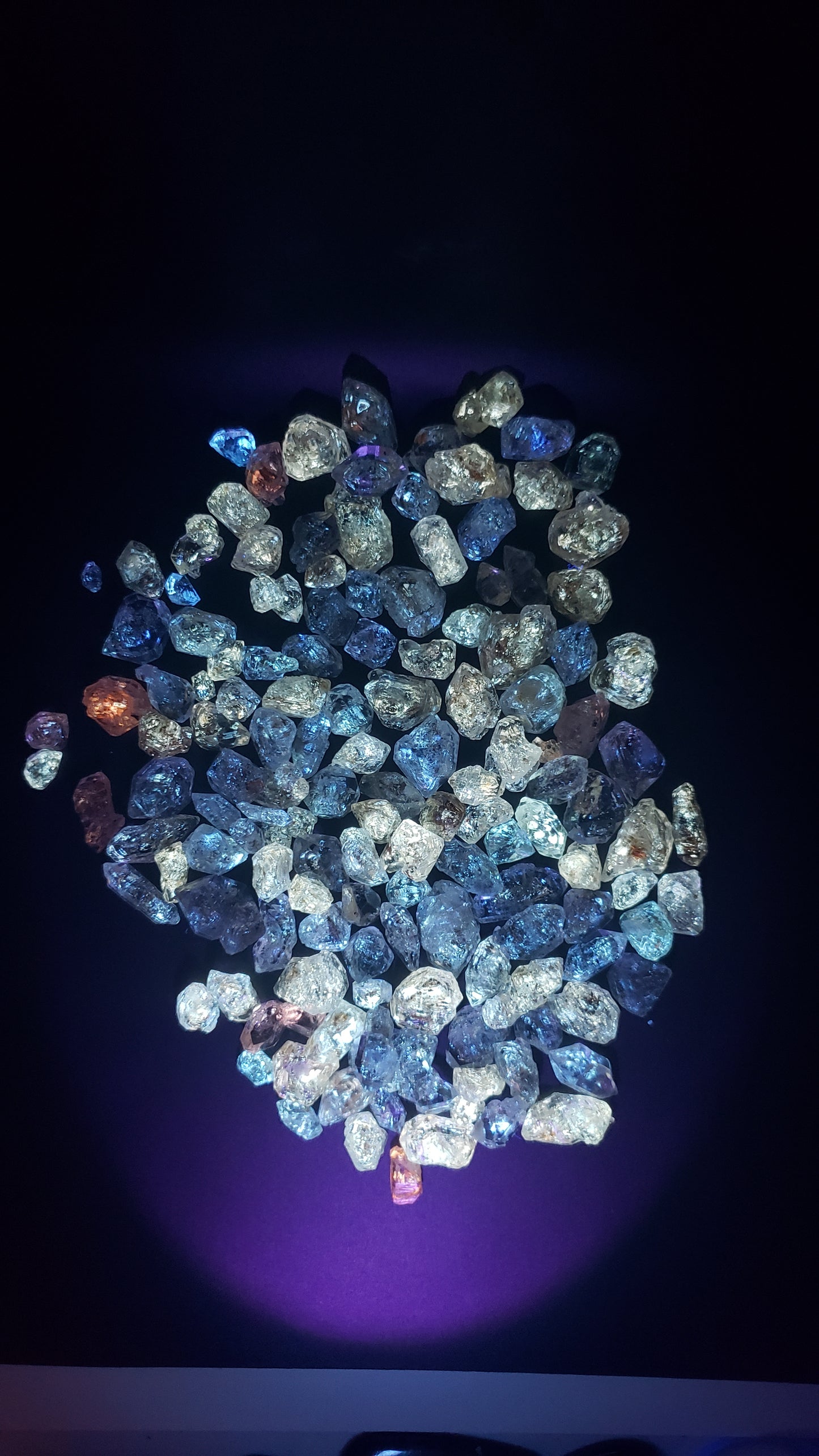 Petroleum Quartz Diamonds - Large Size - UV Reactive Crystals - Perfect for Jewelry or Collecting