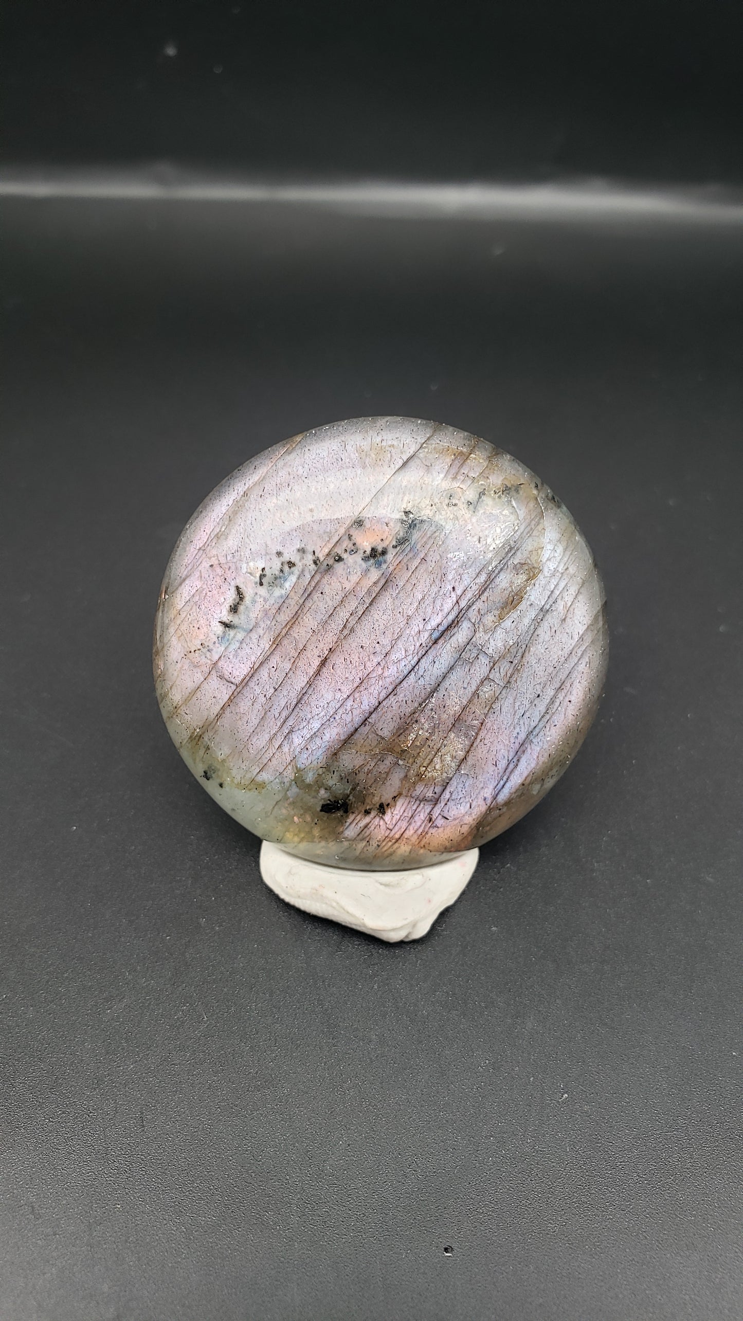 Purple Labradorite Round - 24.73g (123.5 cts) - 41mm