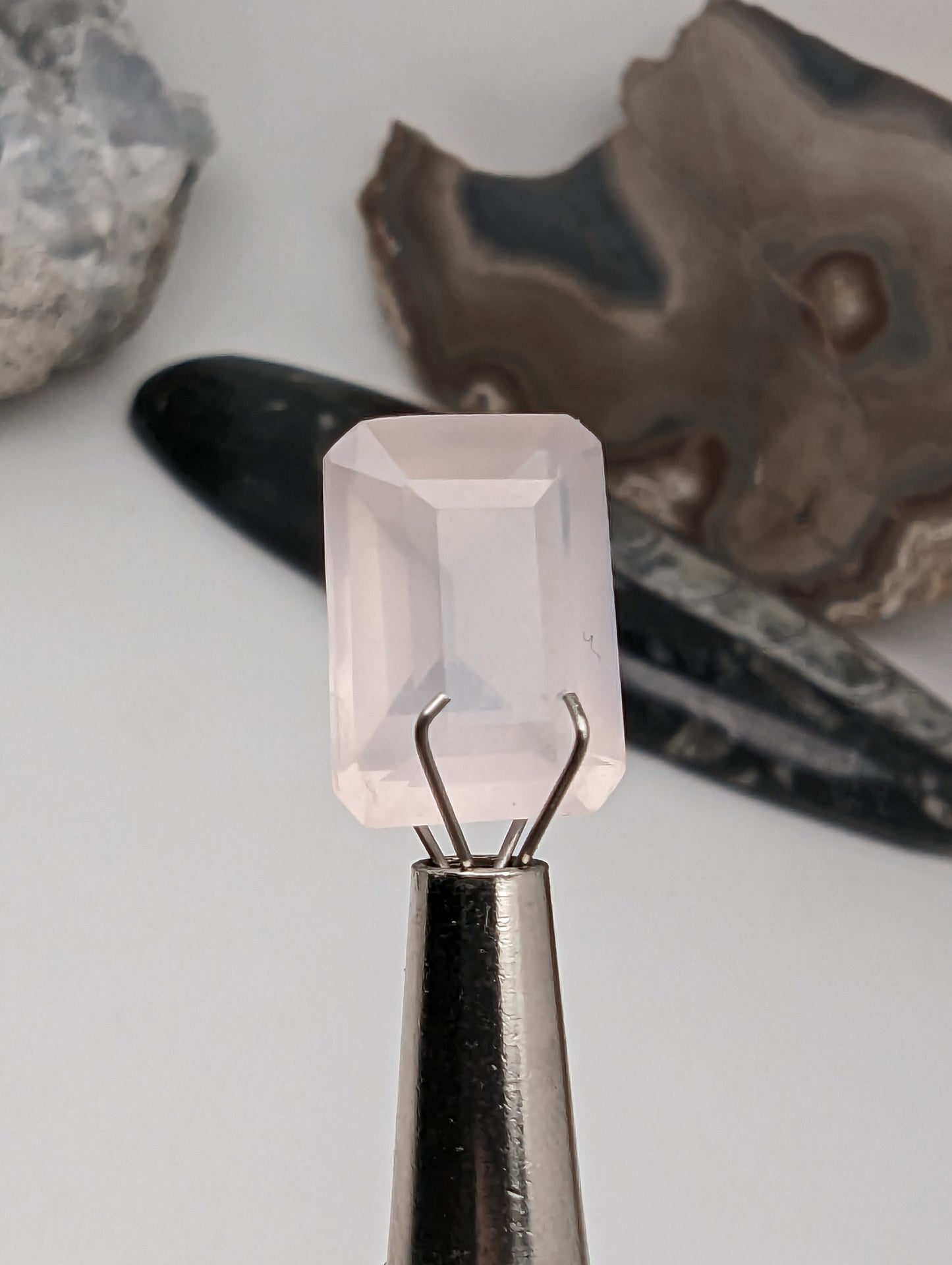 Rose Quartz Facet - 13.5mm - 6cts