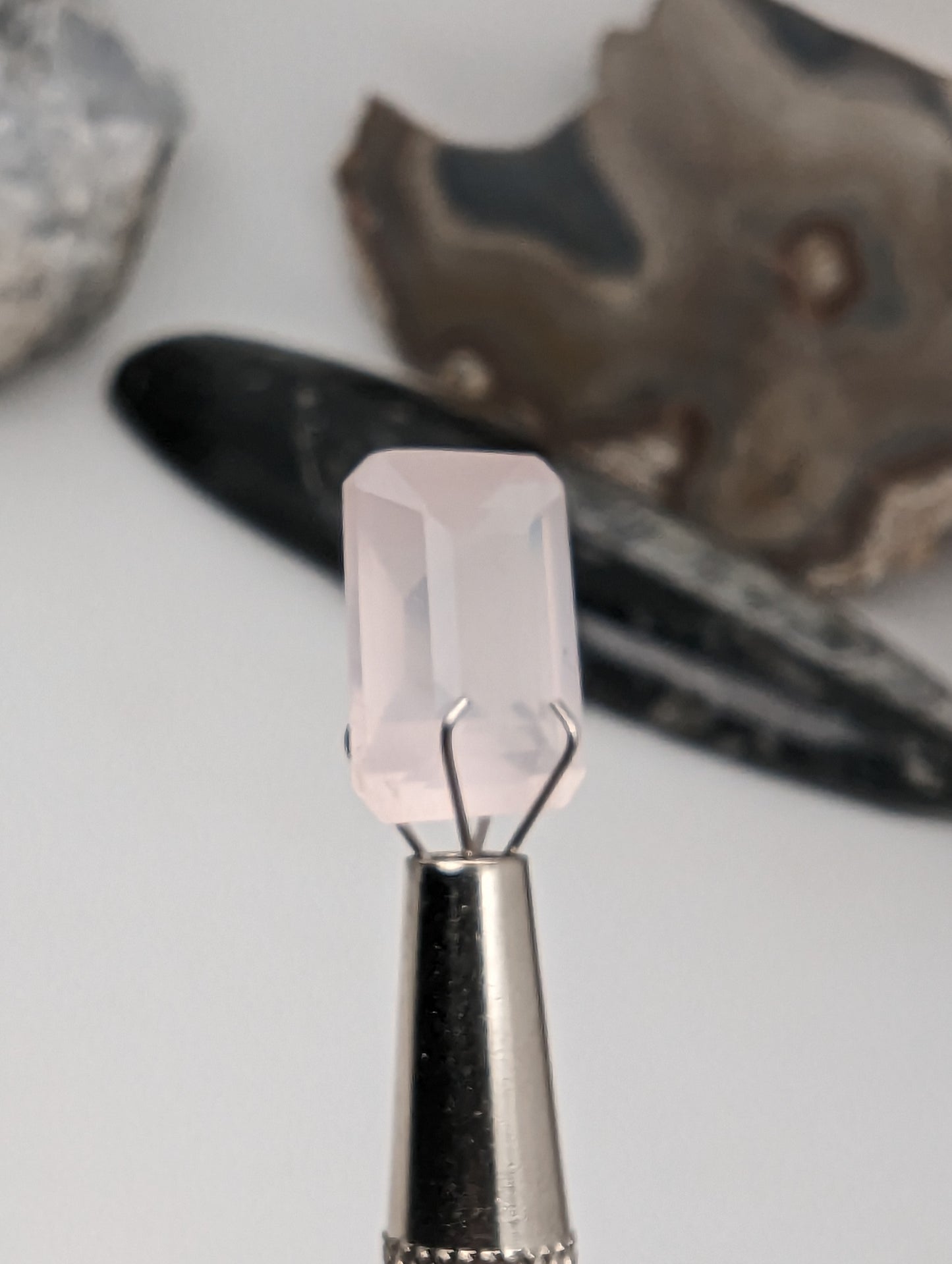 Rose Quartz Facet - 13.5mm - 6cts