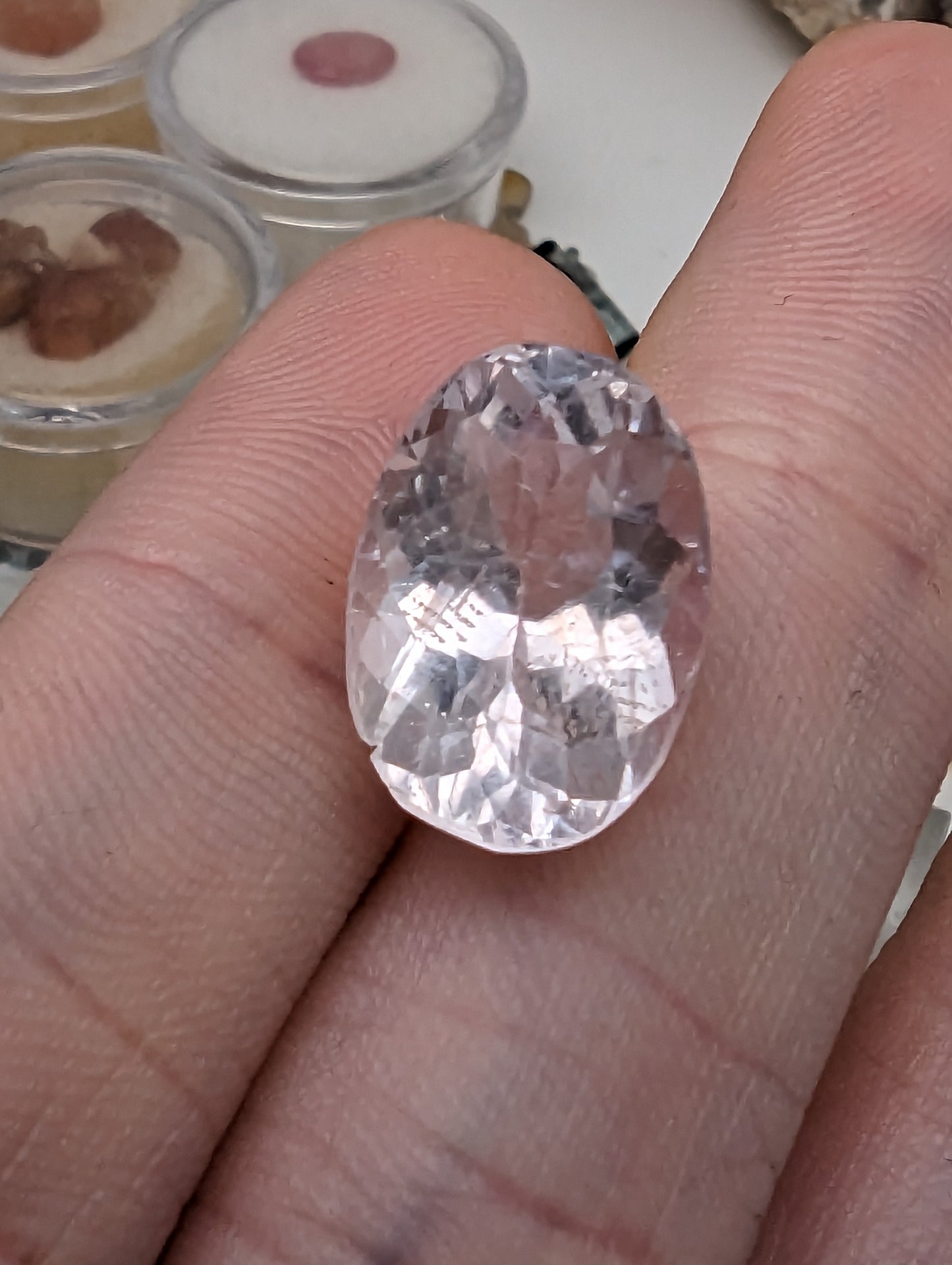 Kunzite Oval Facet - Lilac - 10.75cts - 16mm