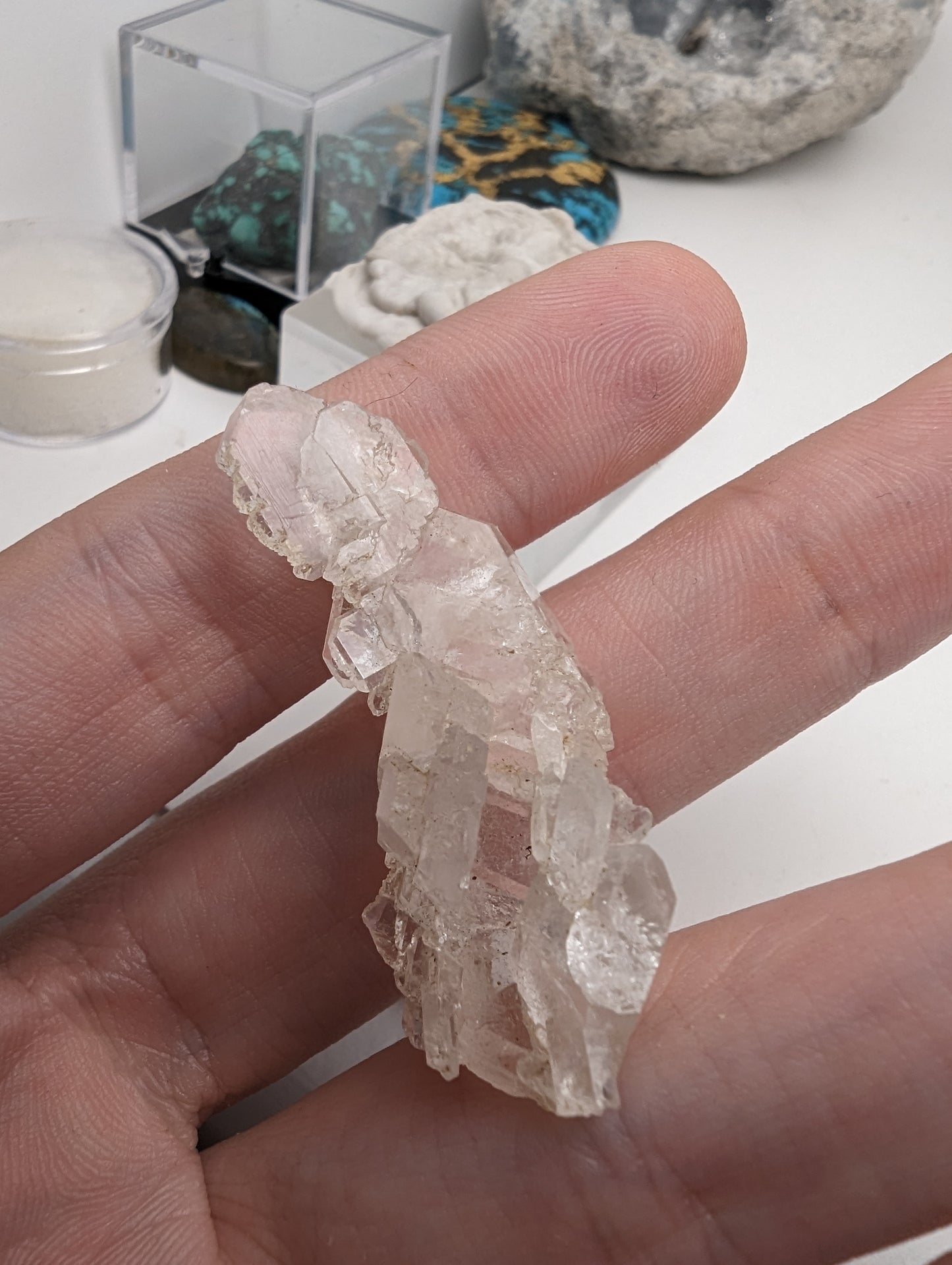 Faden Quartz Cluster  - 8.63g - 44mm