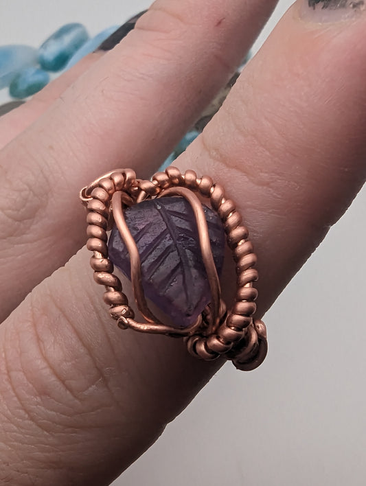 Amethyst Leaf in Copper - Wire Wrap Ring (s:6)