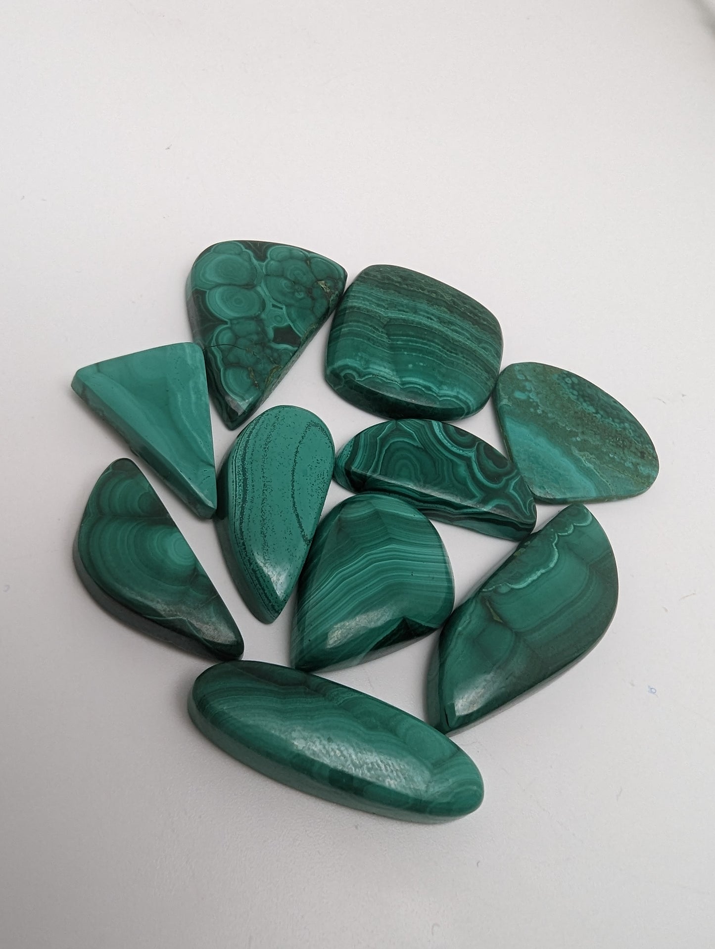 Malachite Cabochon lot - 10pcs - 23-35mm - 41.77g - Whole Lot